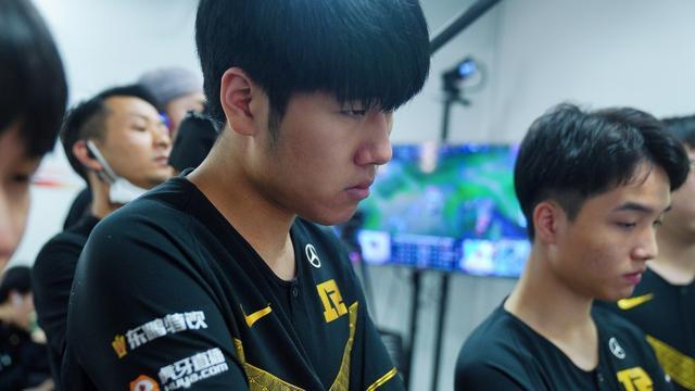 只出现在电 只出现在电