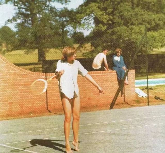 中崭露头角 中崭露头角