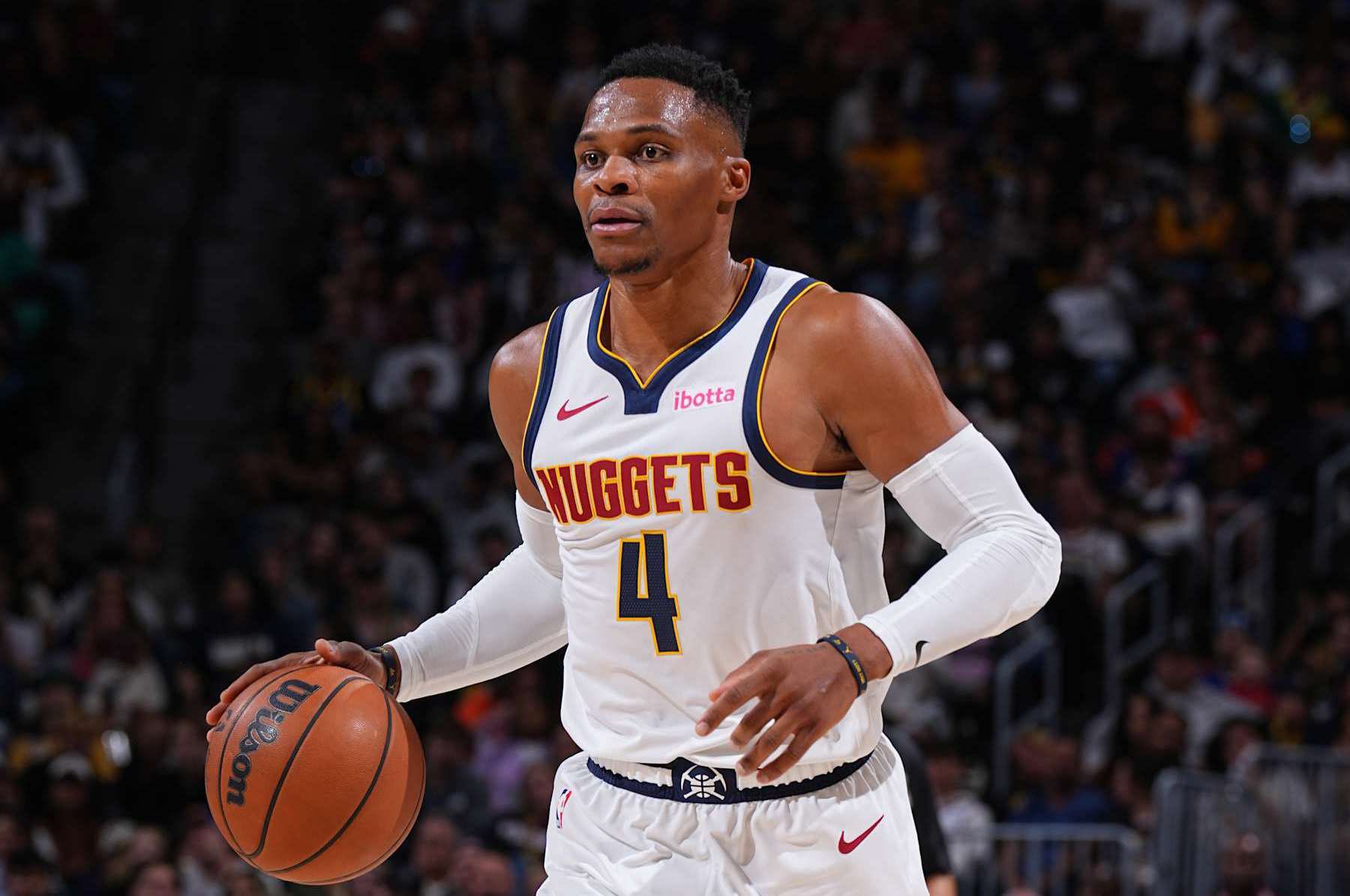 后腰前顶到 后腰前顶到